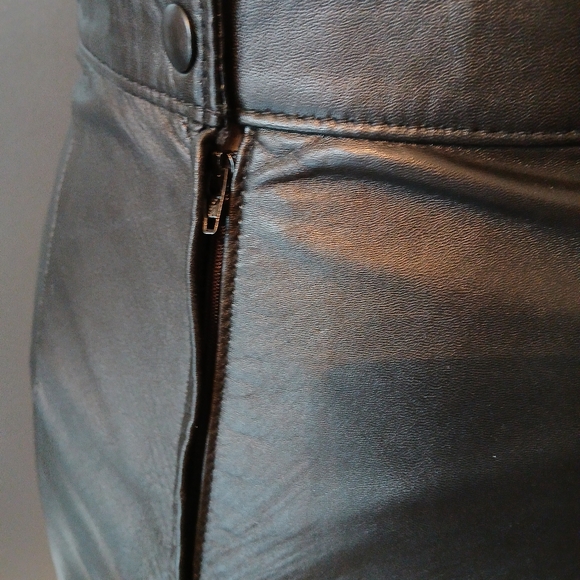 Leather skirt - Picture 3 of 8